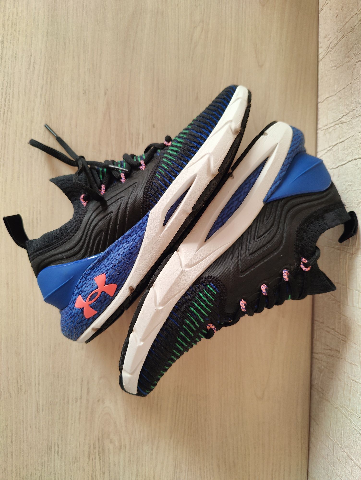 Under Armour Hovr Phantom 2 IntelliKnit