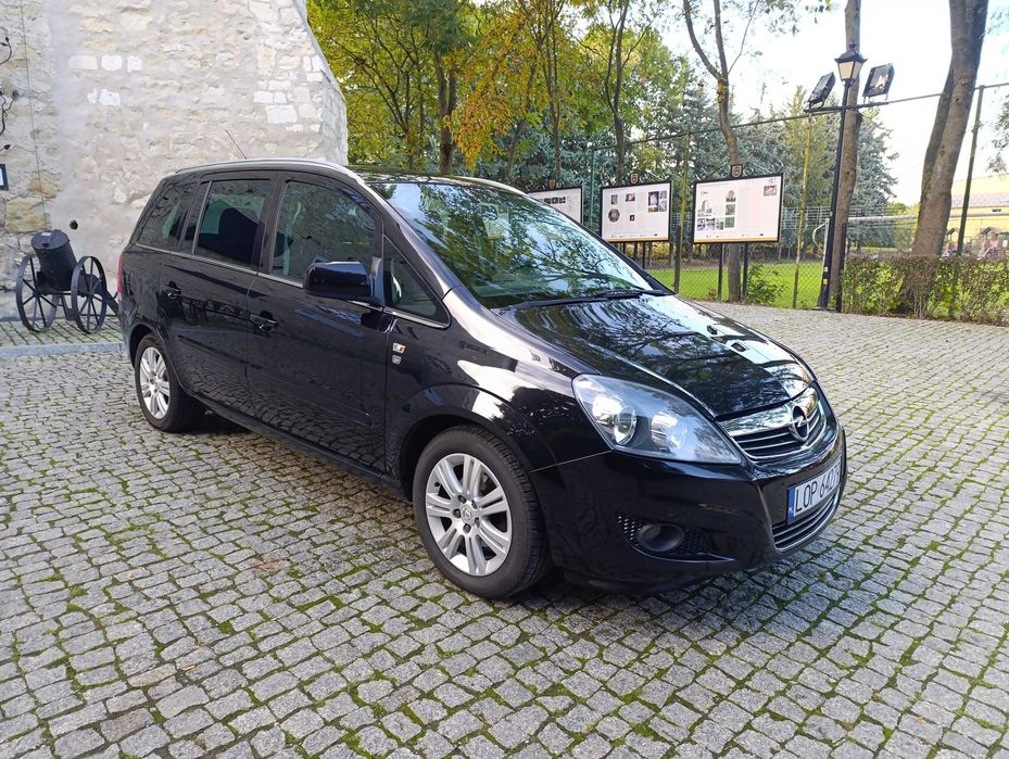 Opel Zafira 1.8 Benzyna Zadbany Bezwypadkowy w Bardzo Dobrym Stanie
