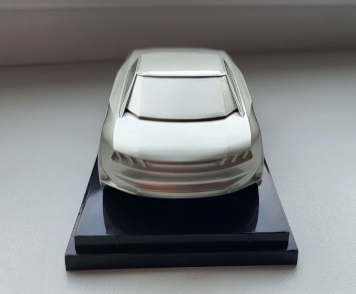 Miniatura 1:64 Peugeot E-Legend Concept nowa
