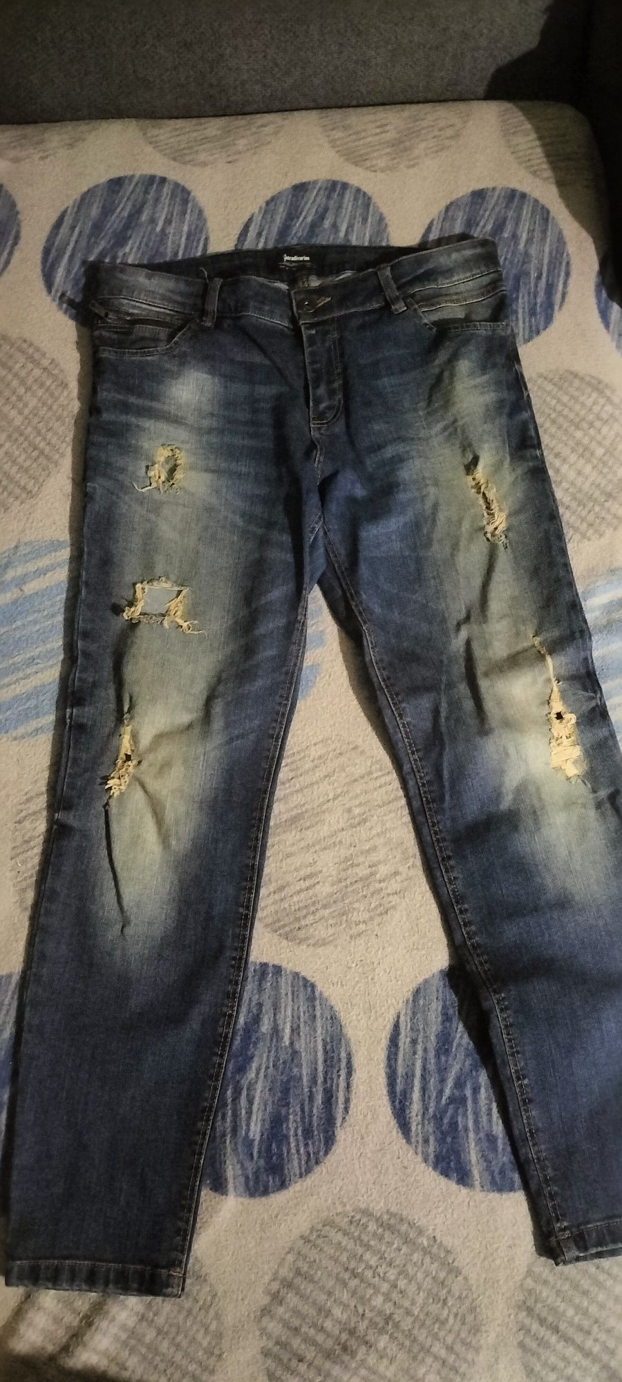 Calças de ganga Stradivarius – Look Destroyed