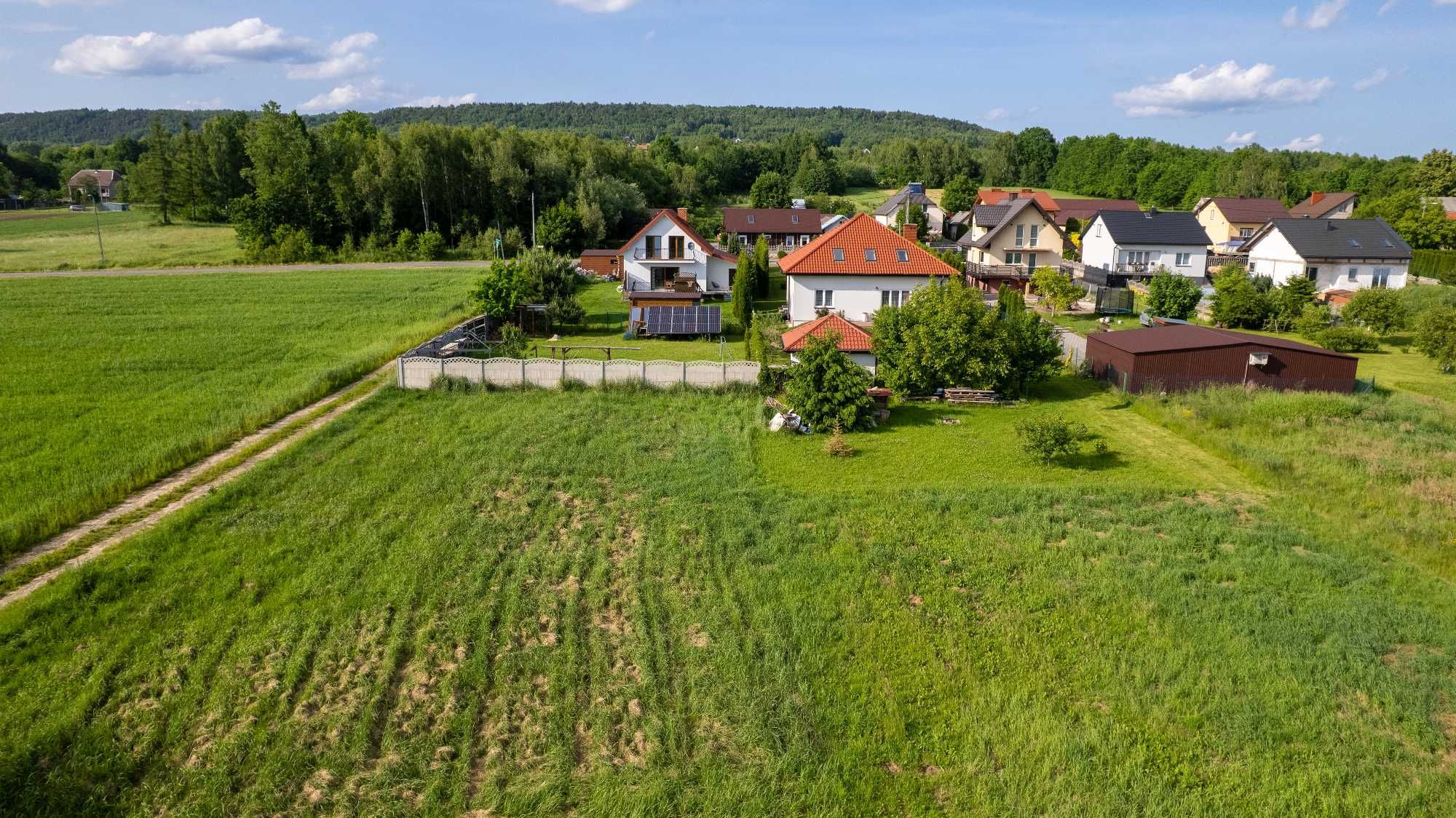Sprzedam działkę budowlaną 16a w Mąchocicach Kap gm. Masłów