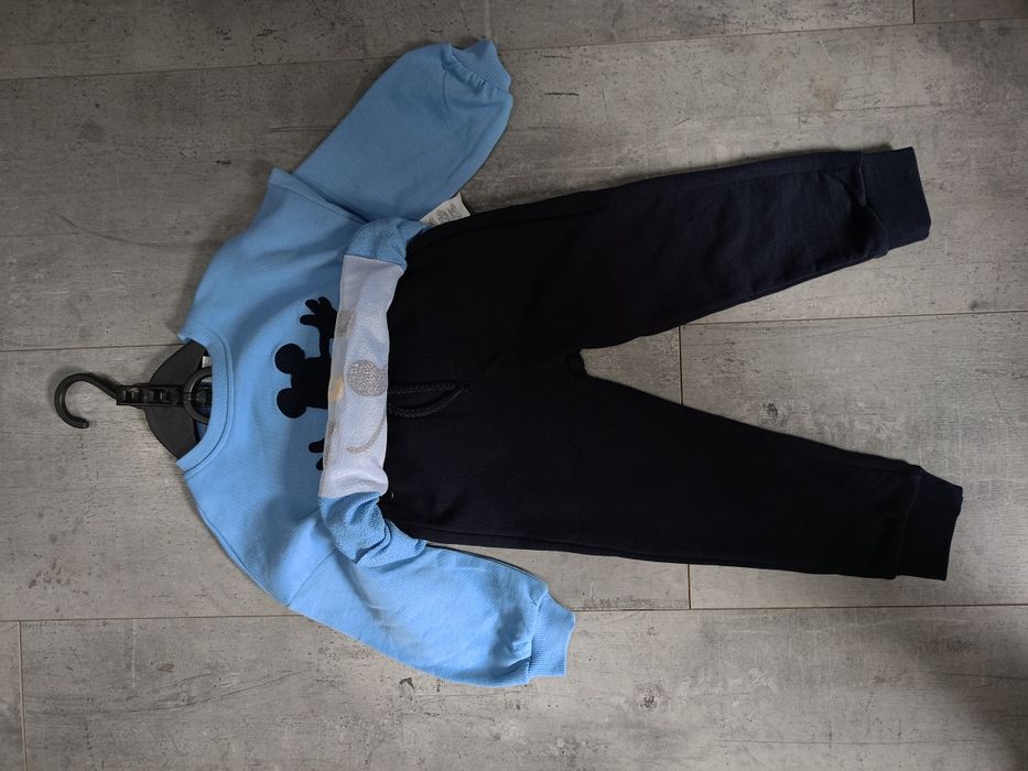 Dres Disney Baby, Rozmiar 92 cm.