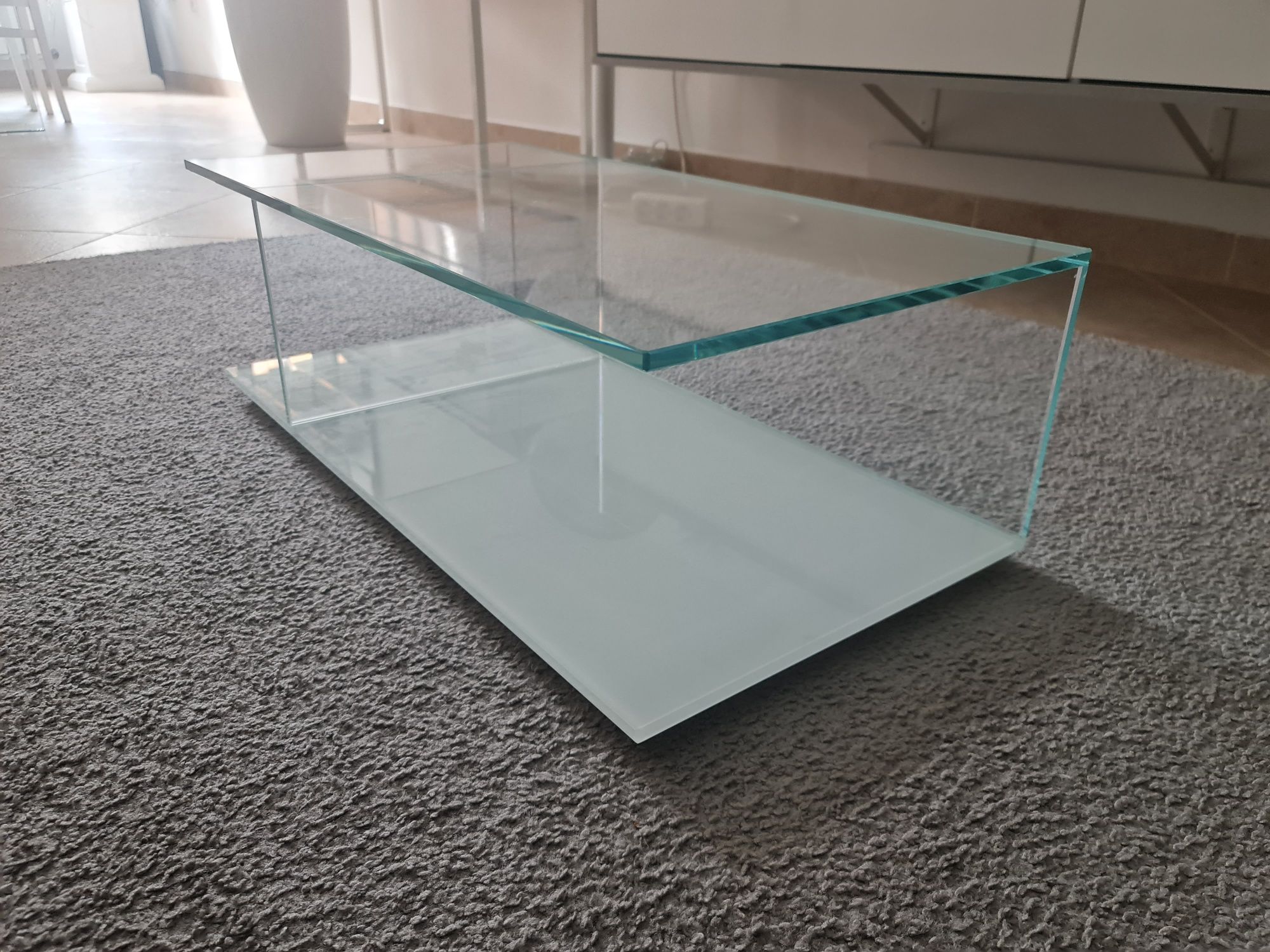 Mesa de centro pequena em vidro entrego grátis