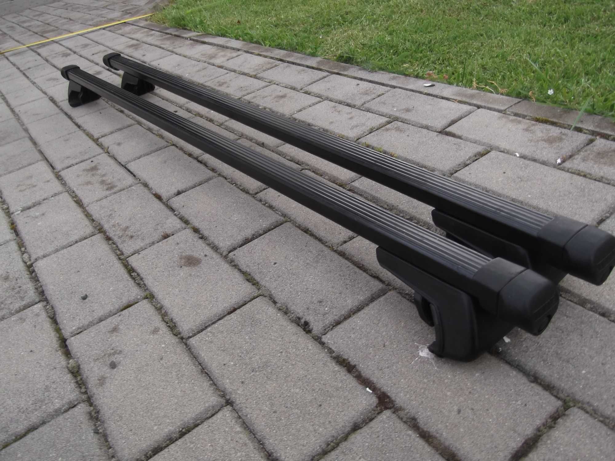 Bagażnik dachowy bazowy na relingi, grube relingi