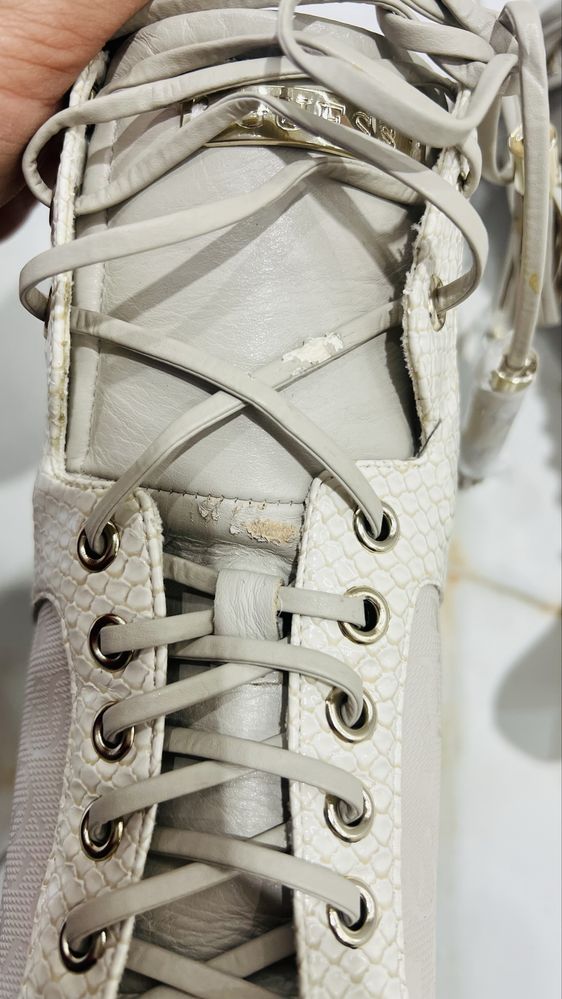 Guess botki lakierkowe 39