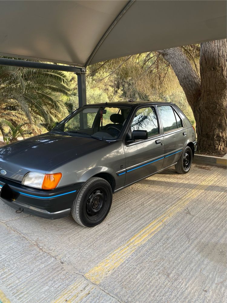 Ford Fiesta 1992 – Económico e Fiável