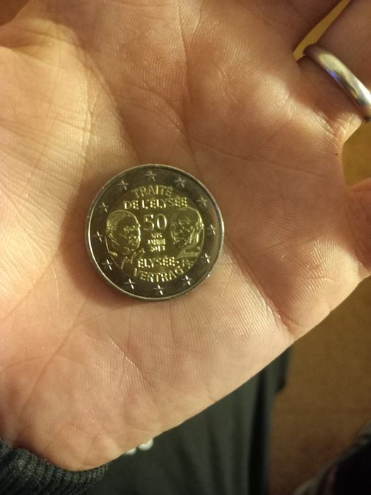 moeda comemorativa de 2 euros 
É uma emissão