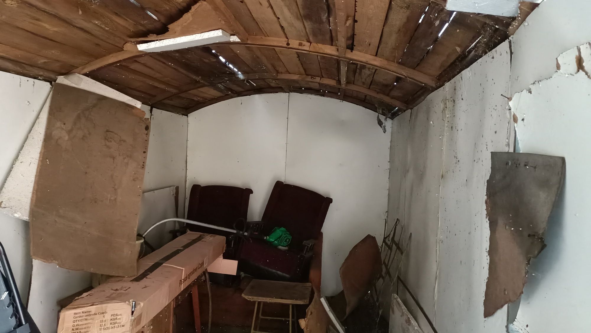 Barakowóz schowek na działkę 6 x 2,5m (do remontu)