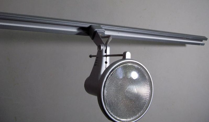 Светильник Brillum ESTRA P38 для трековой системы