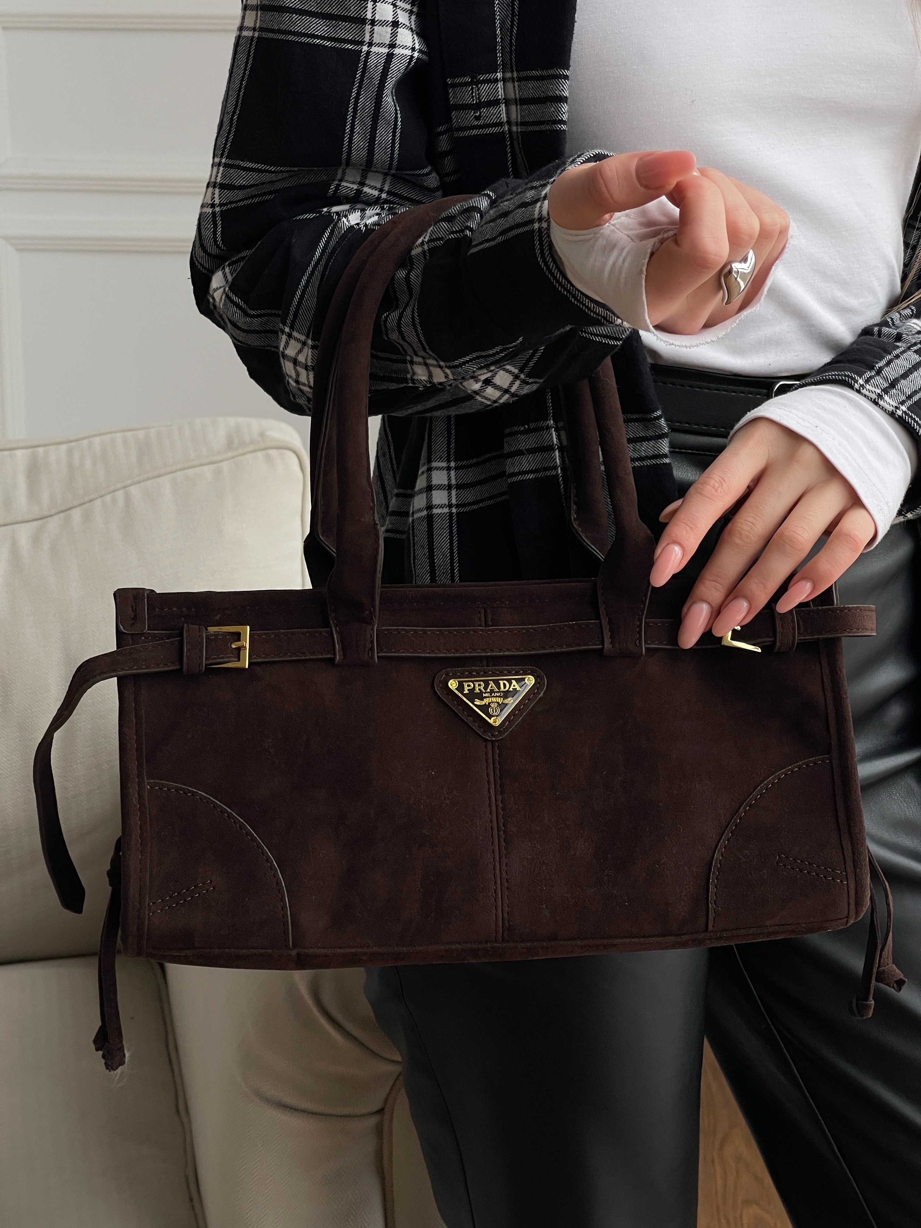 Женская сумка Prada Medium Suede Tote Bag через плечо замша Прада
