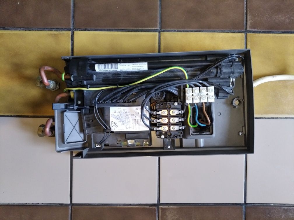 Przepływowy Podgrzewacz Wody Elektryczny ZANKER 100%sprawny 21kw 250zł