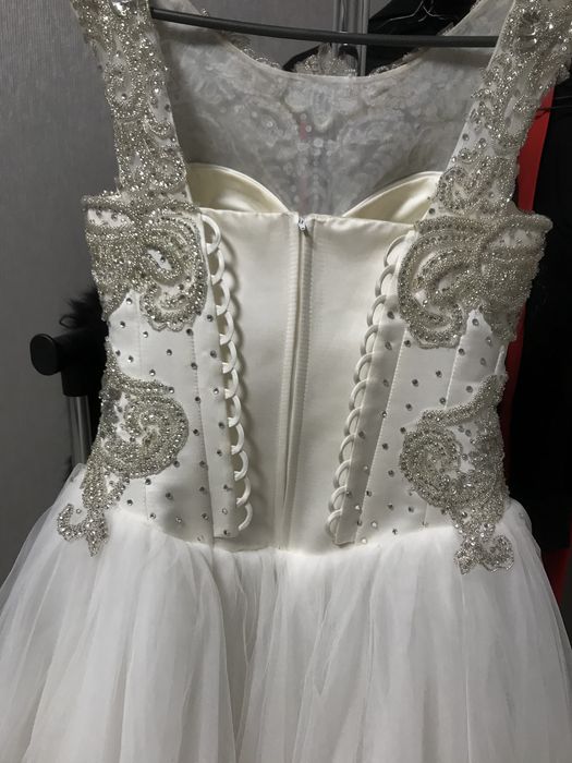 Продам Весільну сукня