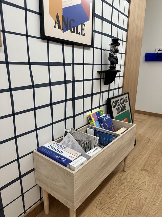 Caixa em madeira natural