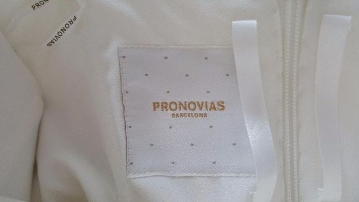 Piękna suknia ślubna PRONOVIAS Barcelona rozmiar 36