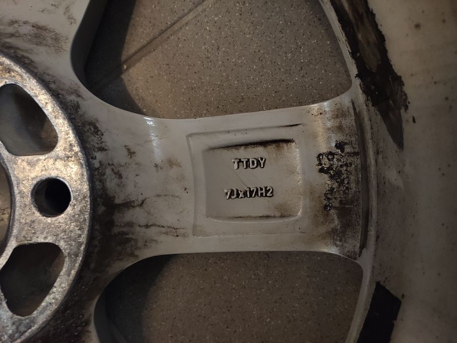 4 Felgi Dezent R17 5x112 ET48 Skoda, Audi, Seat, Volkswagen, Mercedes