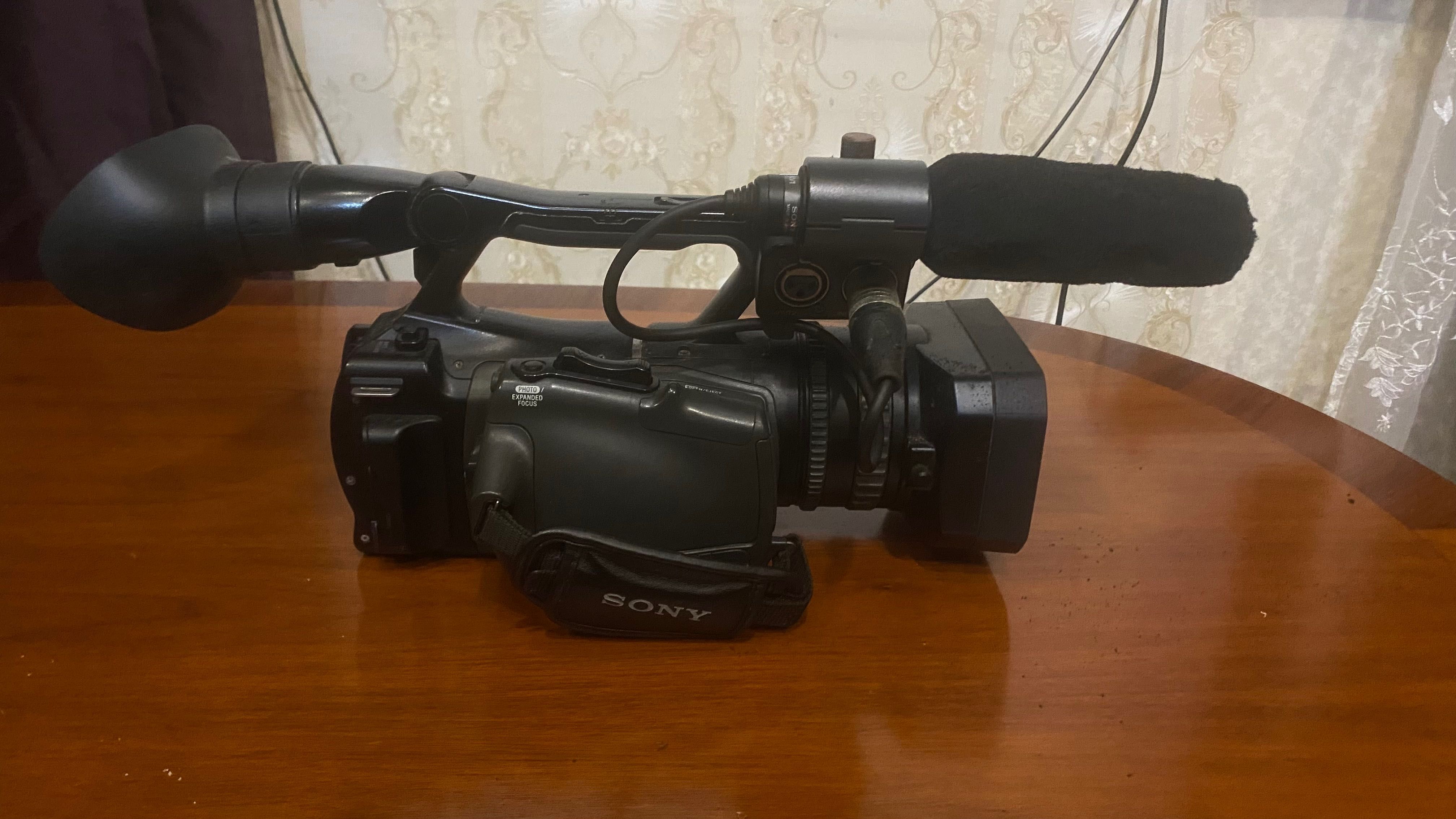 Камера Sony HVR V1E