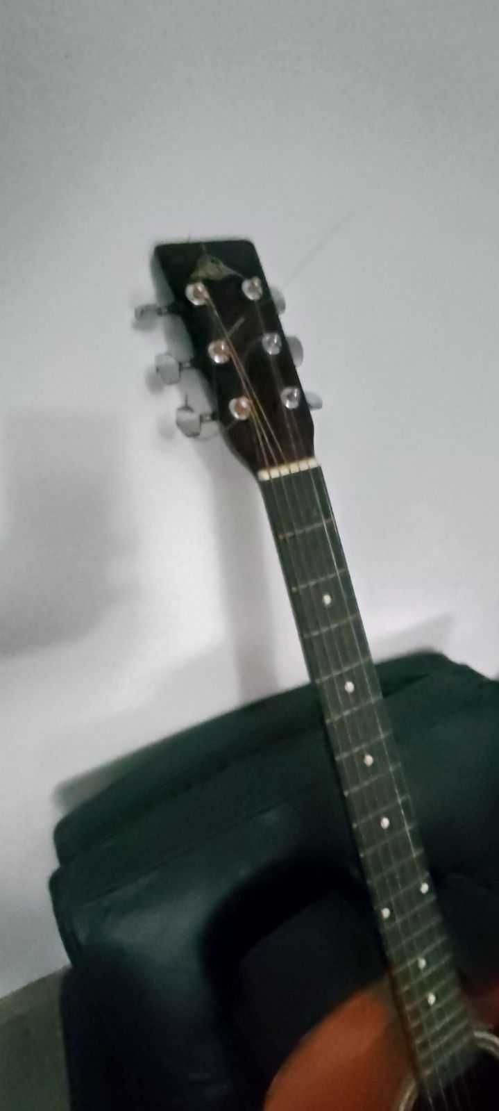 Gitara akustyczna