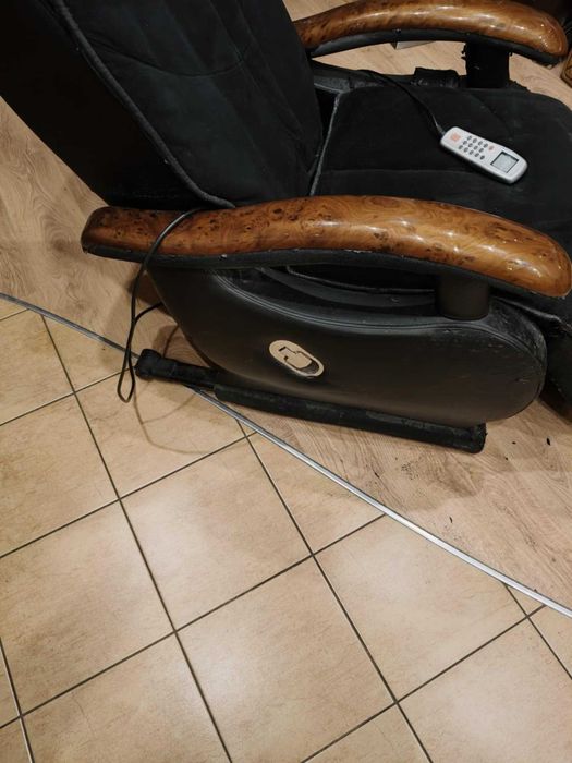 Fotel masujący rozkładamy duże kule 12 programów