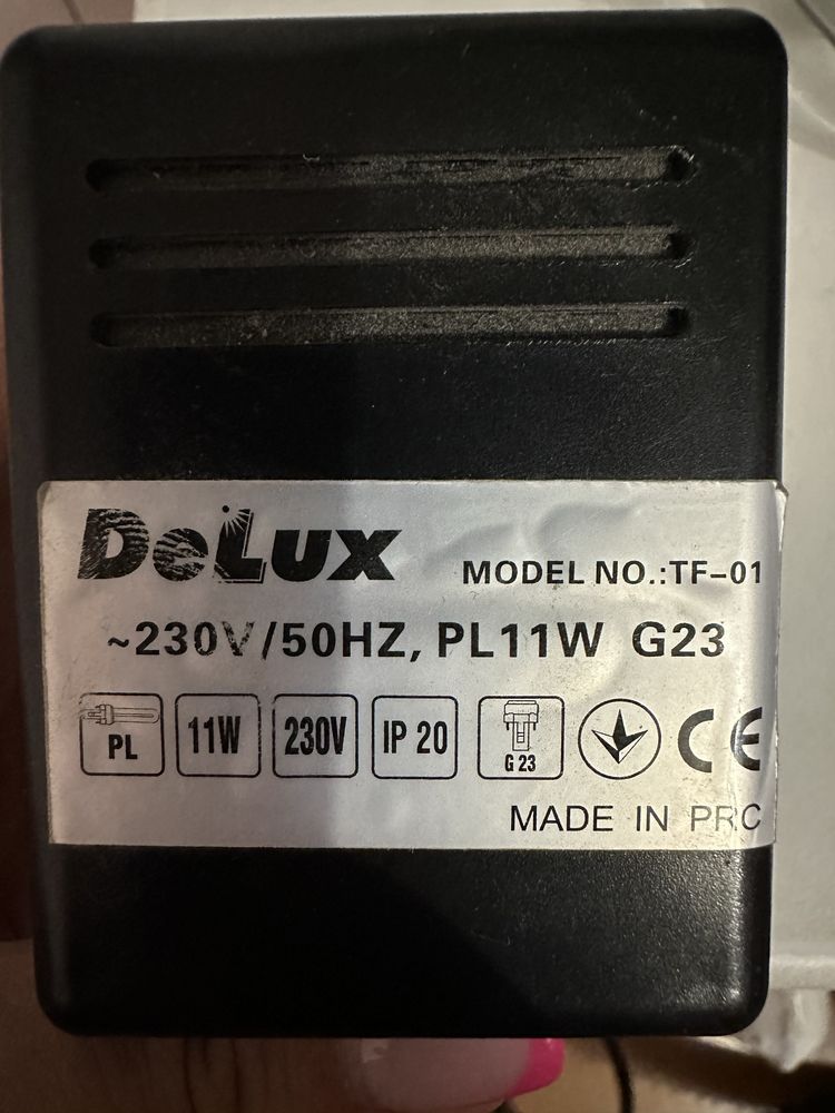 Світильник настільний delux