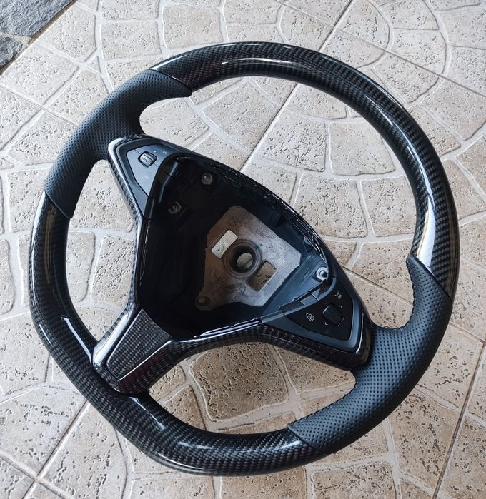 Руль в Карбоне Mini, BMW, Infinity,  Camaro, Porsche, Audi, Honda,