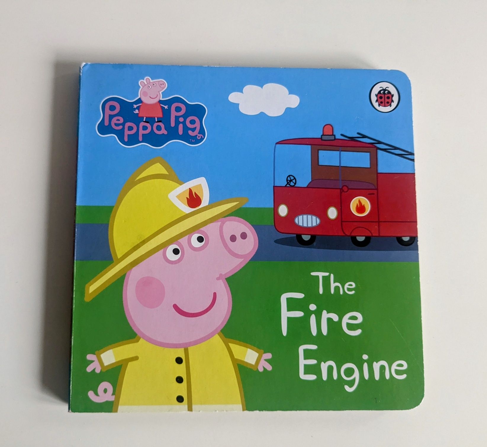 Nowa książeczka po angielsku świnka Peppa 'The fire engine'.