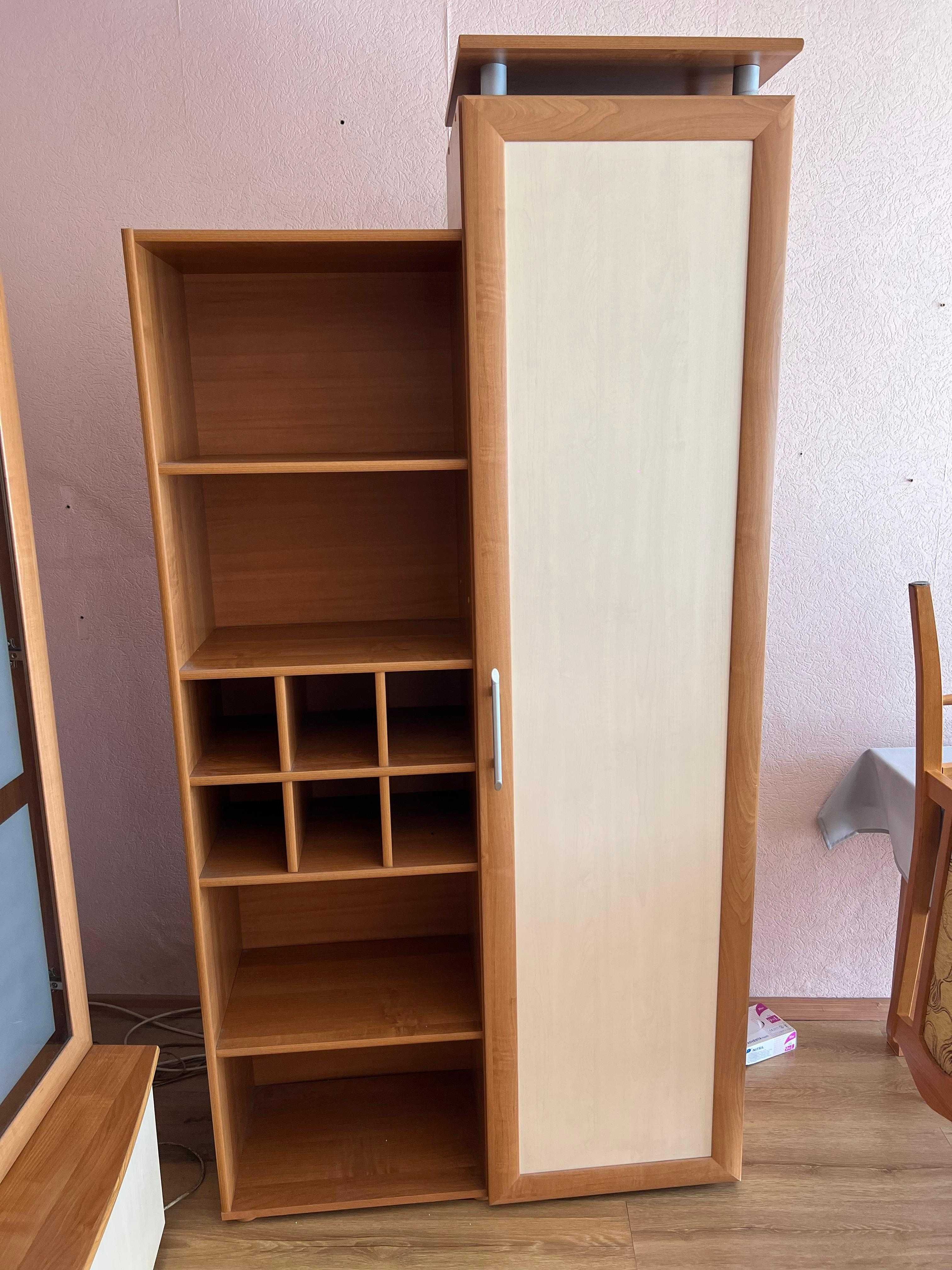 Meblościanka jak nowa 290x200