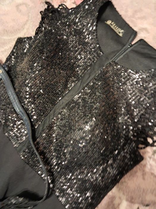 Długa czarna sukienka z cekinami,  sylwester,  andrzejki