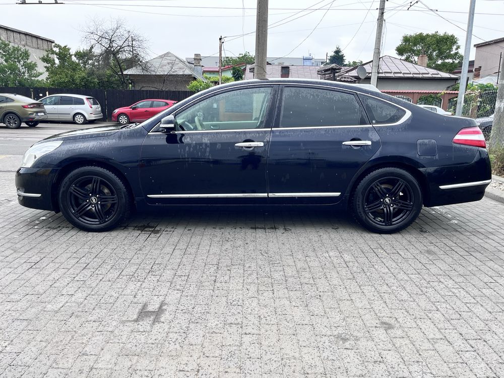 Nissan Teana J32