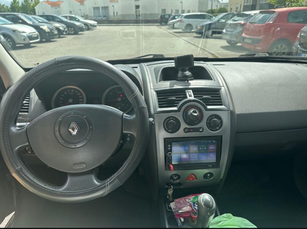 Renault Megane cinzento diesel