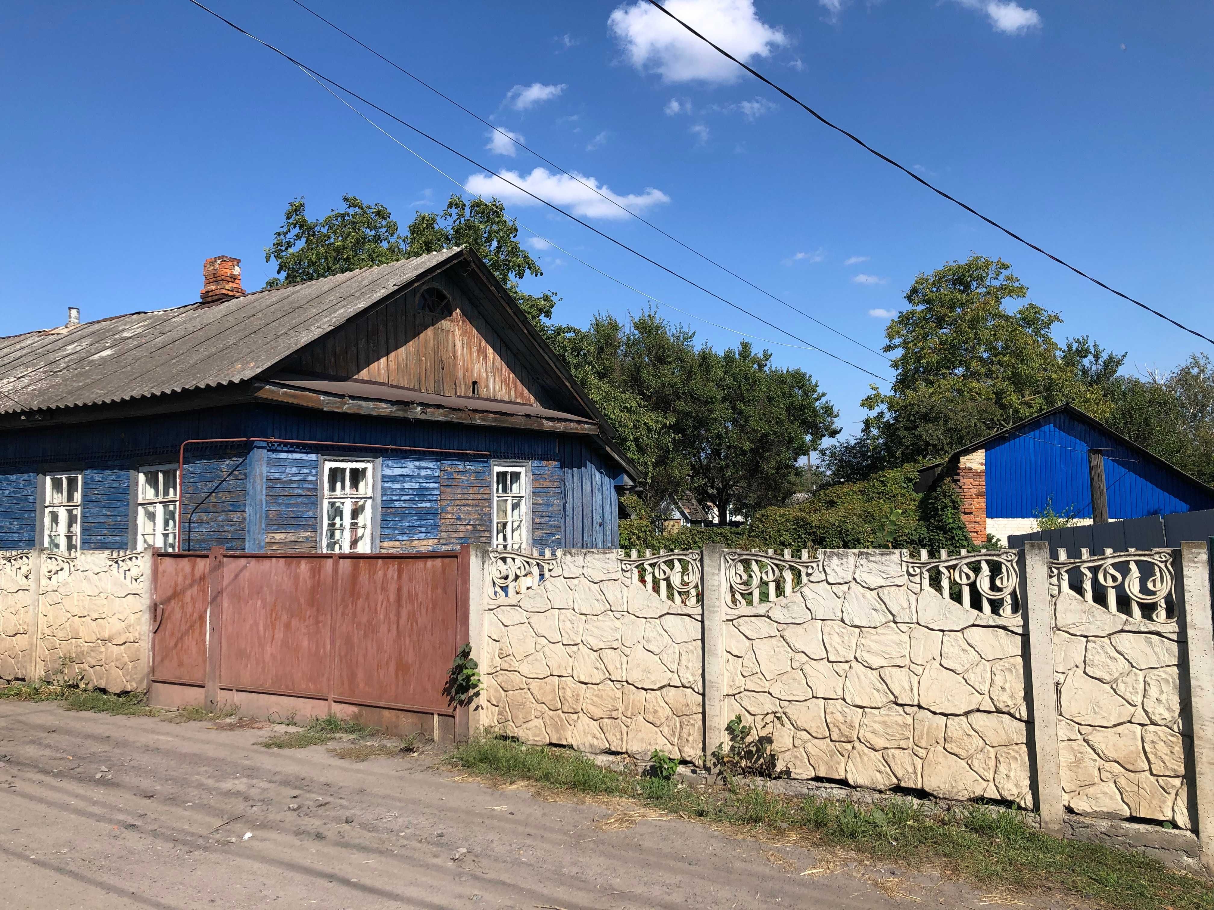 Продам частину будинку,р-н "КВРЗ",вул.Суворова