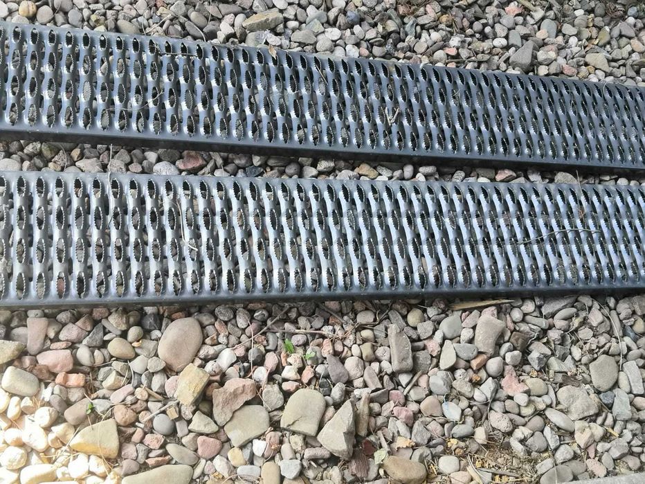 Podest kominiarski – cynkowany ogniowo i malowany proszkowo.