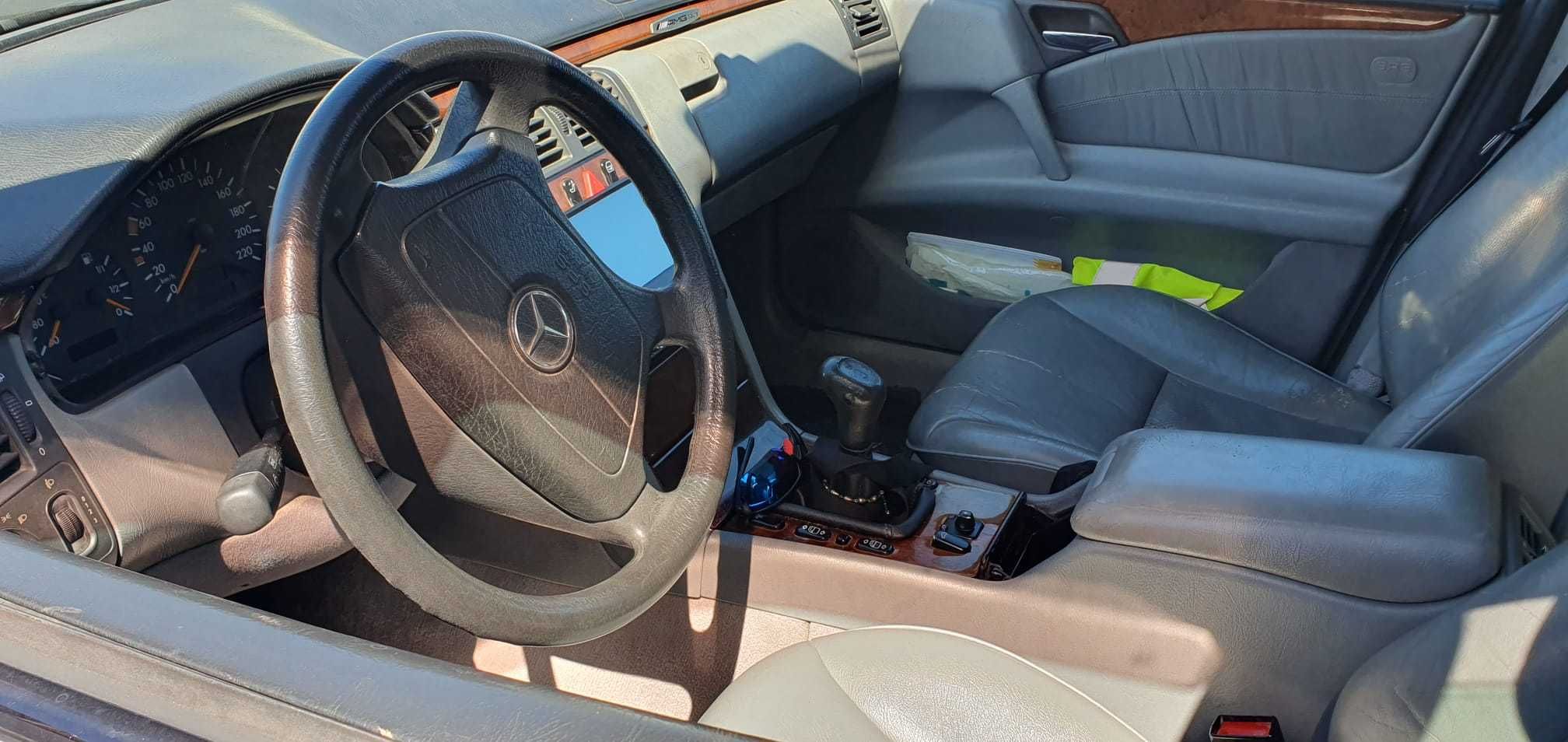 Mercedes económico e confortável