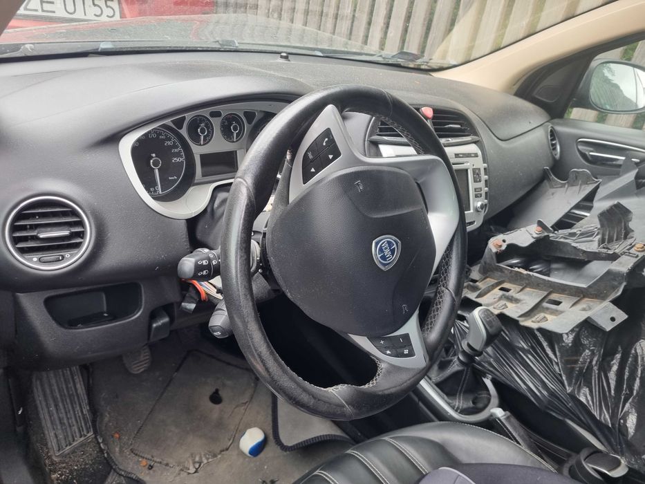 Czesci z : Lancia Delta 2.0mj 165km manual