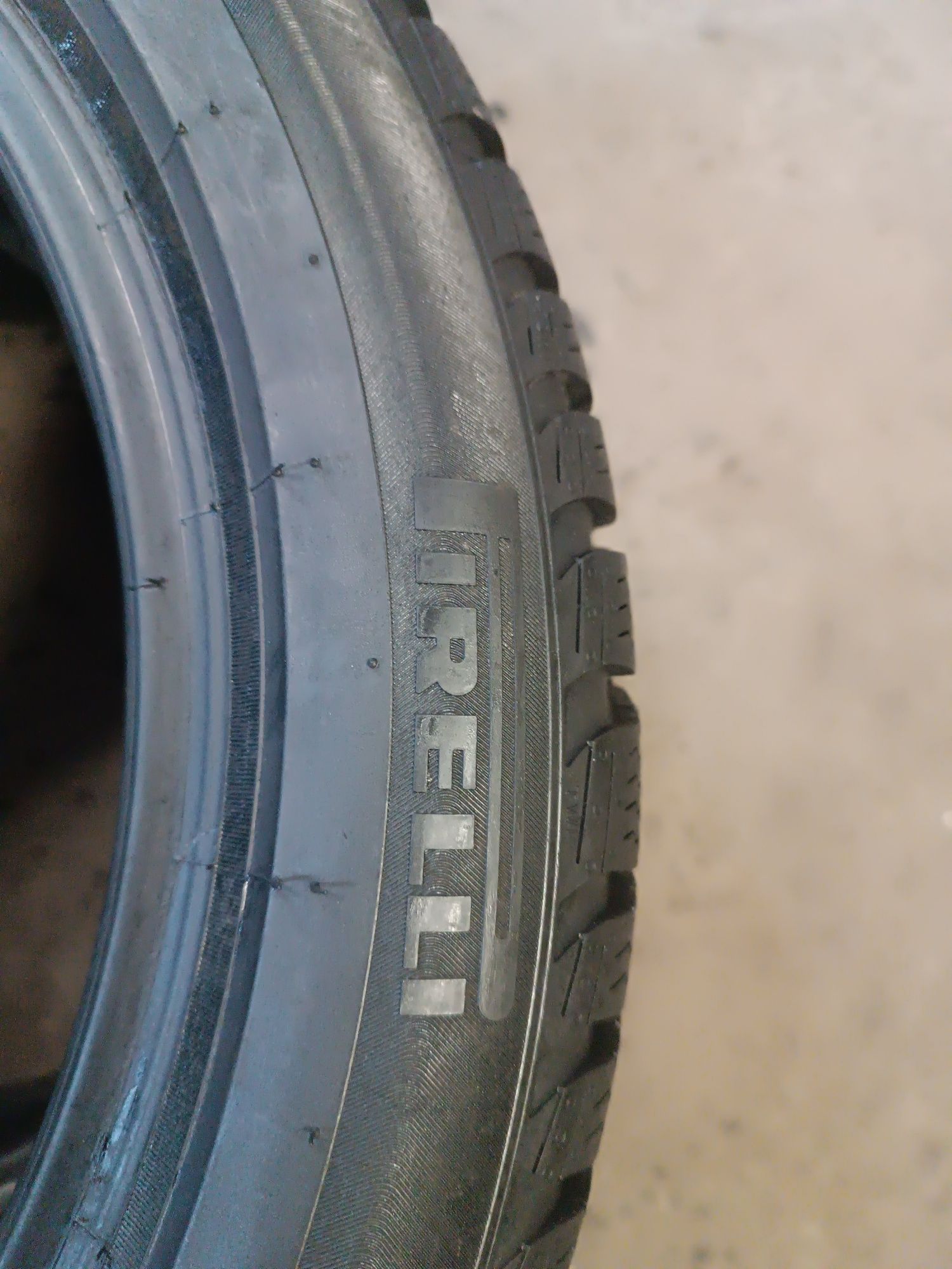 Sprzedam prawie nowe opony Pirelli 205/50 r17