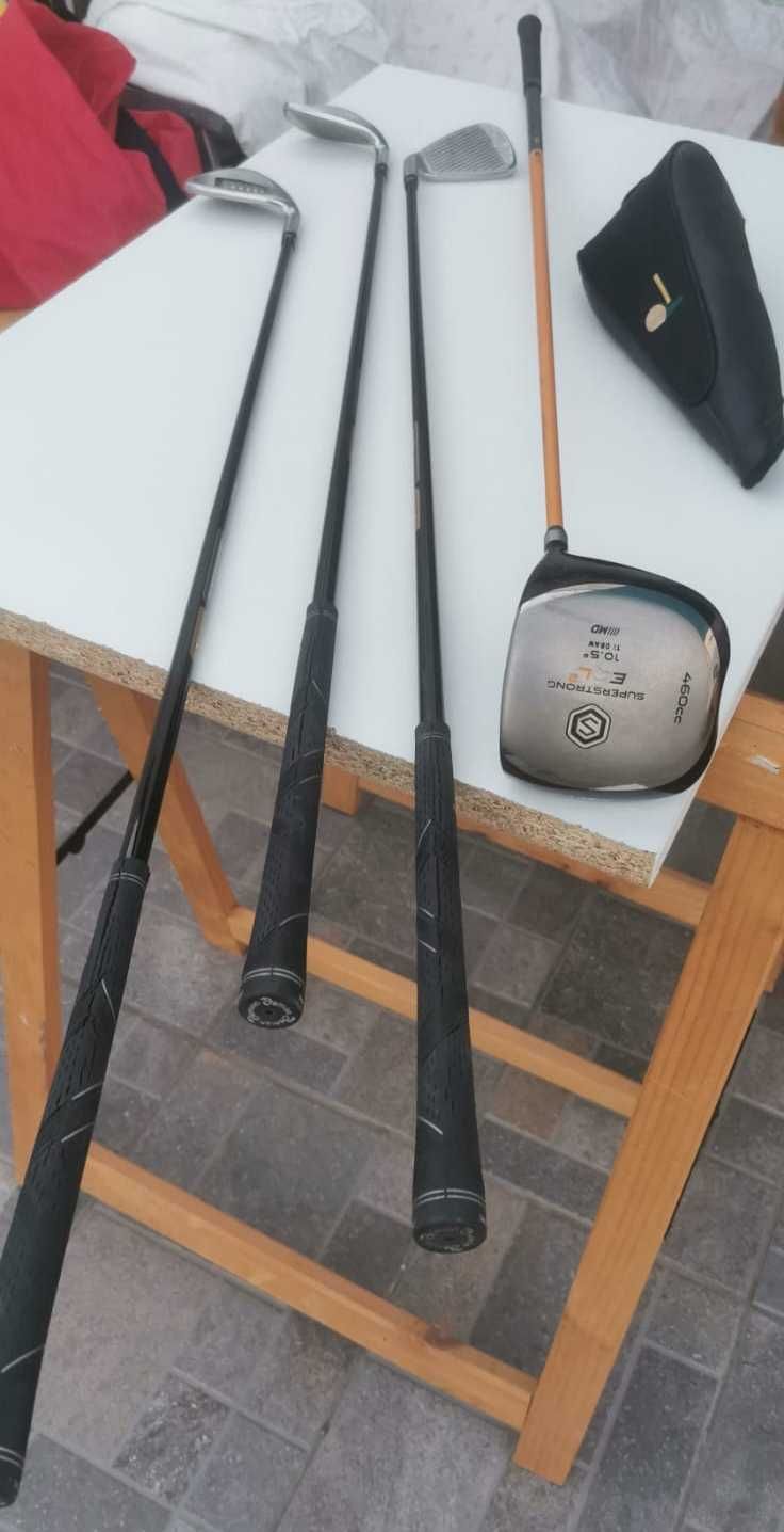 Tacos de golf como novos