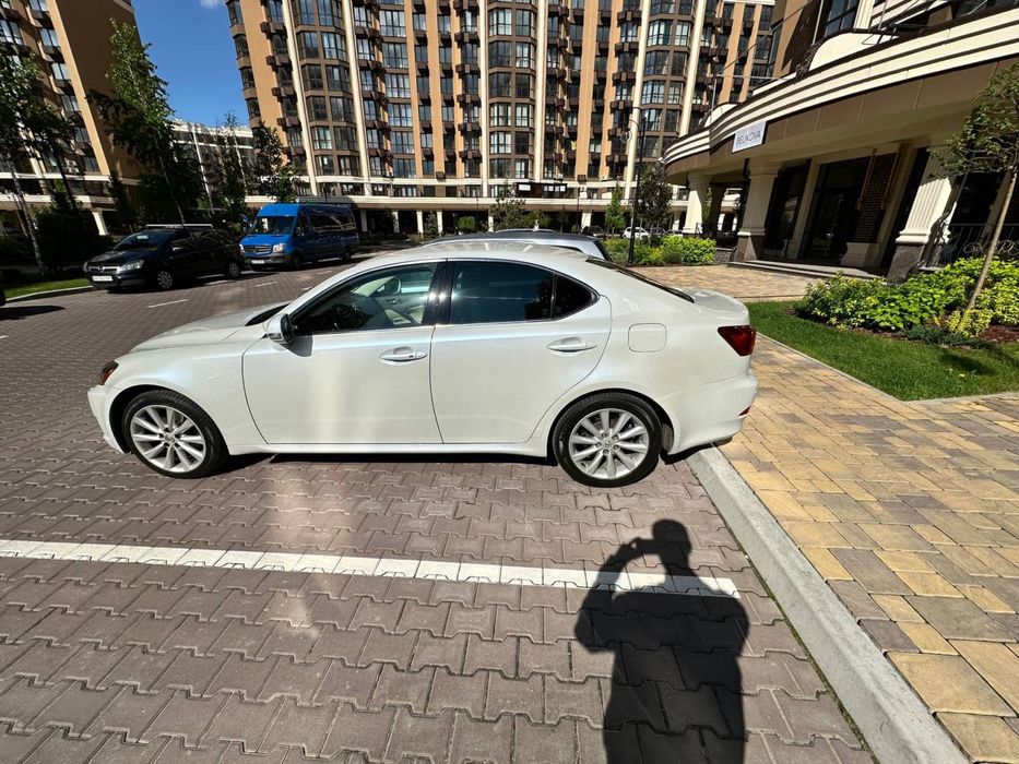 Lexus is 250 Europa Официал
