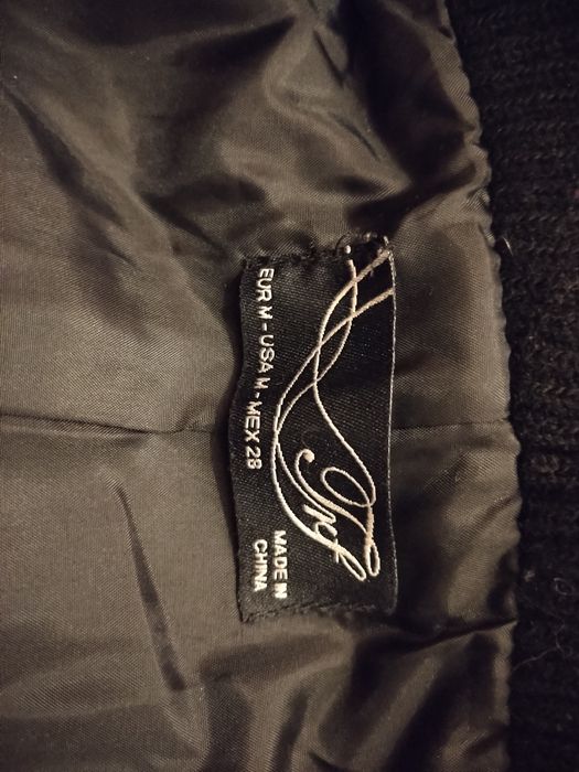Colete de pêlo tons preto e cinzento da Zara