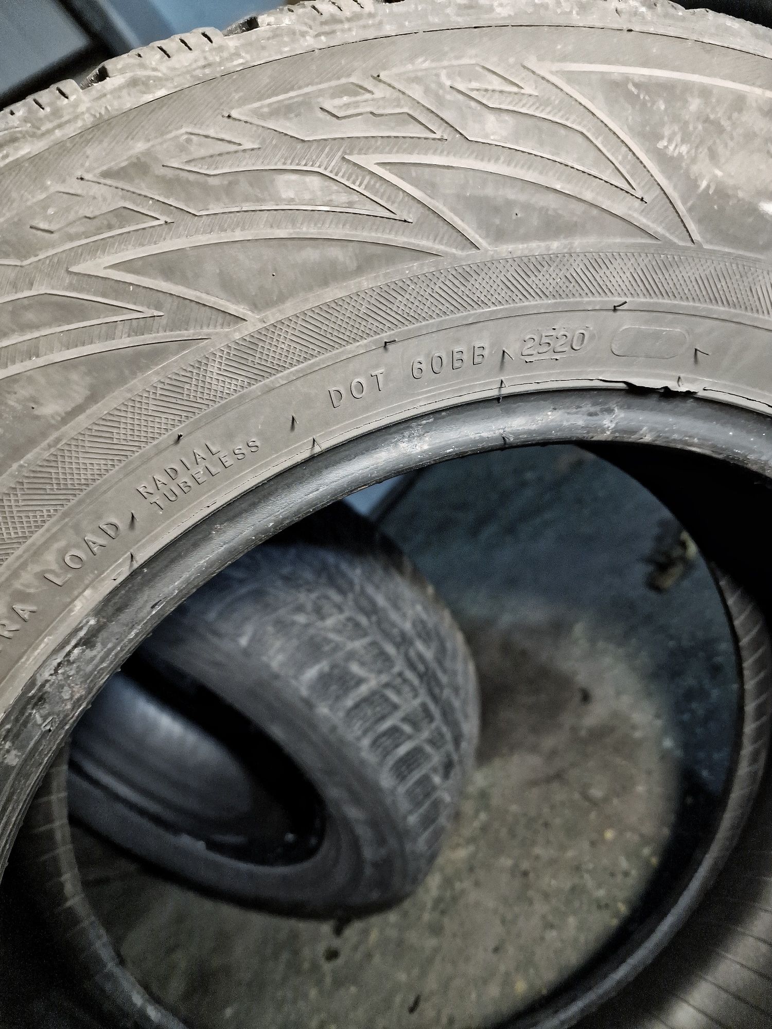 Opony zimowe Nokian WR SUV 3 215/65/16R, przyczepność na śniegu.