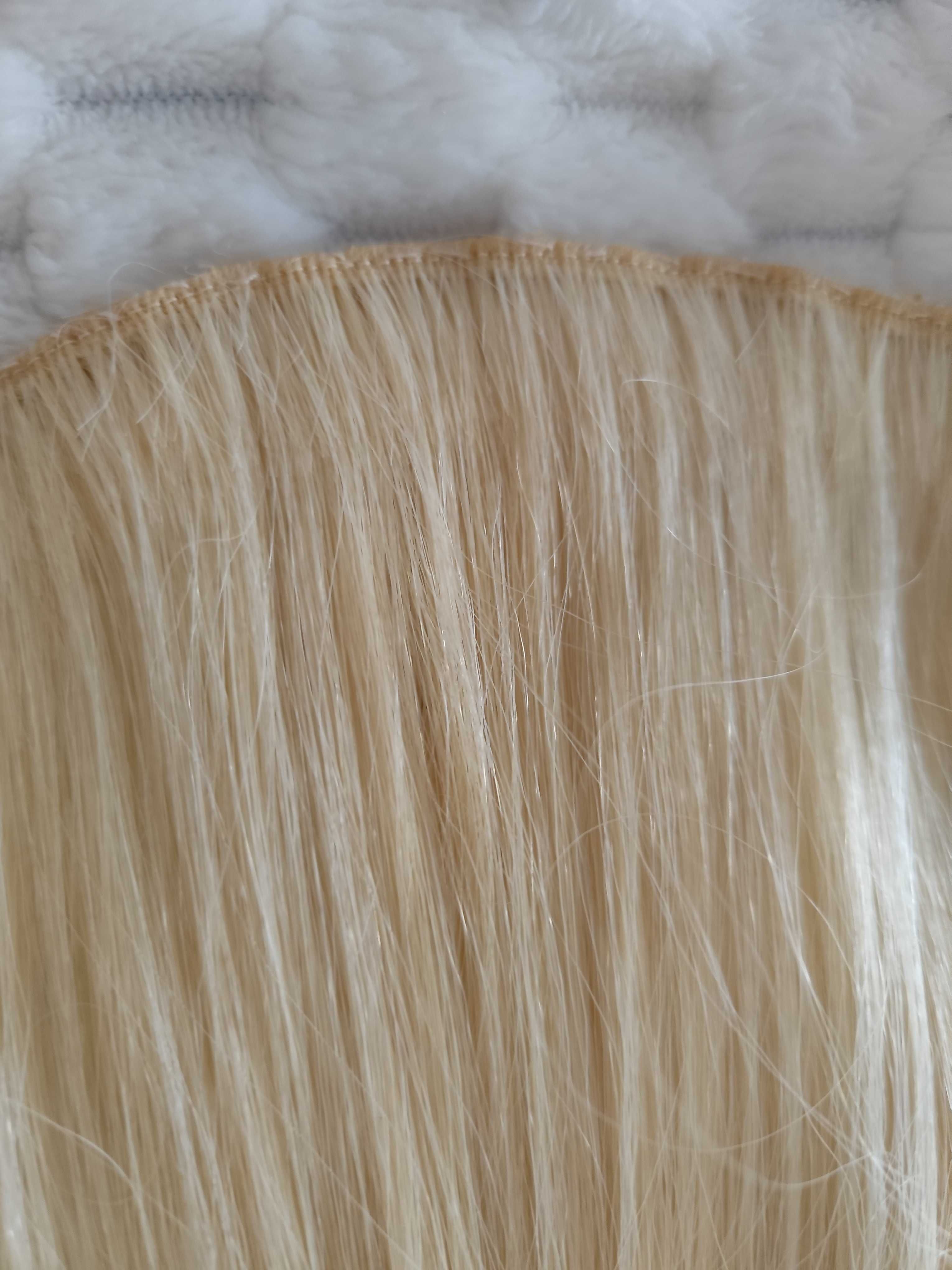 Włosy doczepiane jasny blond syntetyczne trzy taśmy 107 g 60 cm
