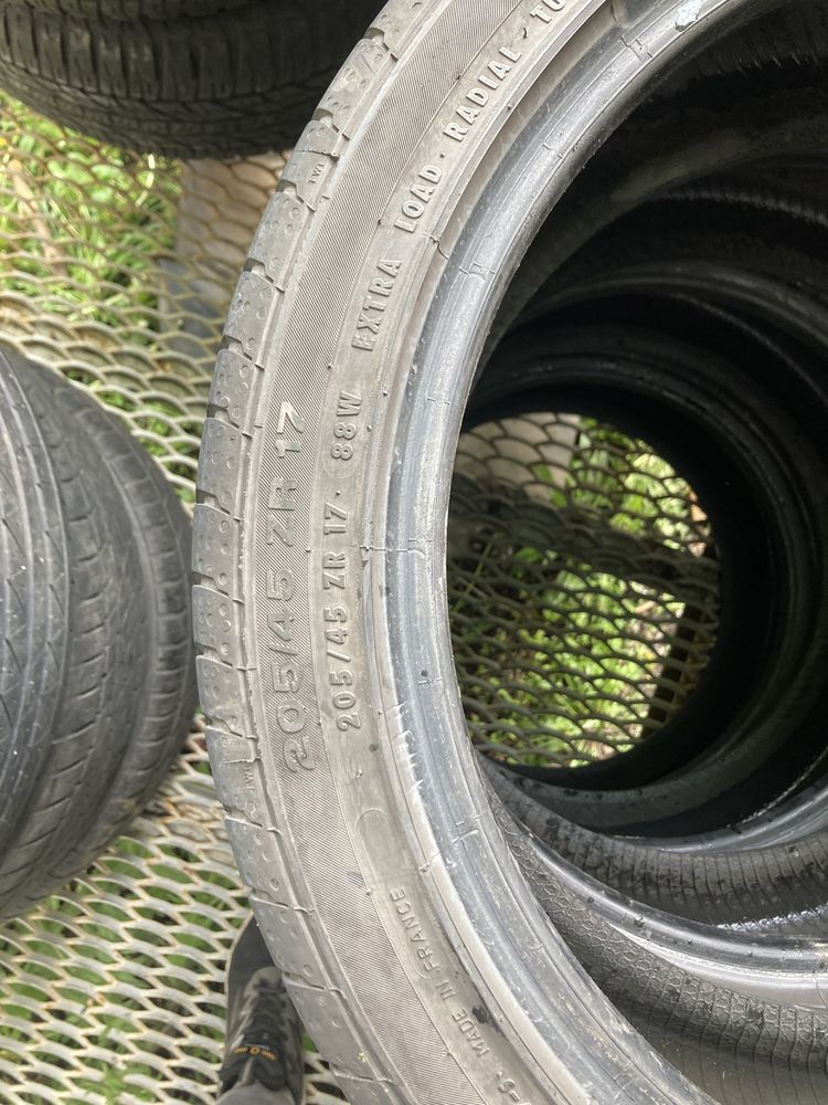 205/45R17 88H i 88W Michelin primasy 4 i Continental Sport 3