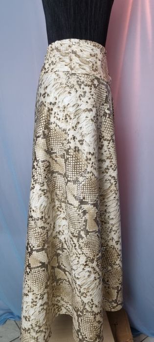 Spódniczka letnia, imitacja wężowej skórki roz. uniwersalny