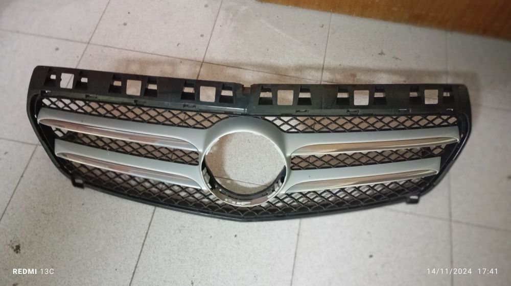 Grelha Mercedes classe A