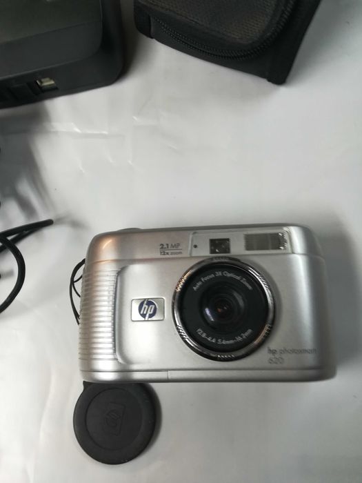 Máquina fotográfica hp 620 photosmart em ótimo estado