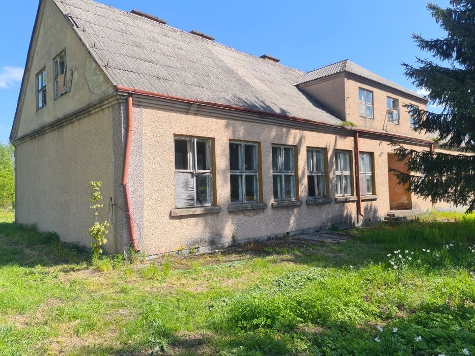 Działka siedlisko 1 hektar z budynkiem 550 m i gospodarczy  100m