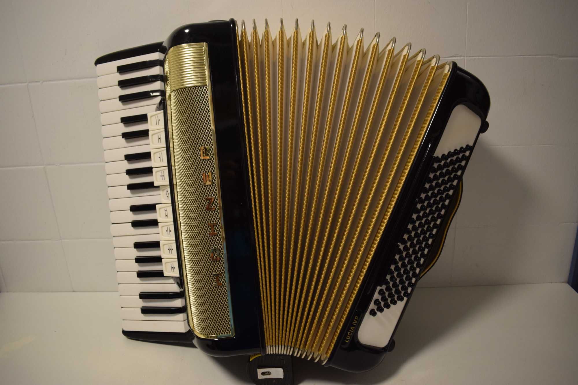 Acordeao Hohner Lucia IV P 4 Voz 96 Baixos, N.98