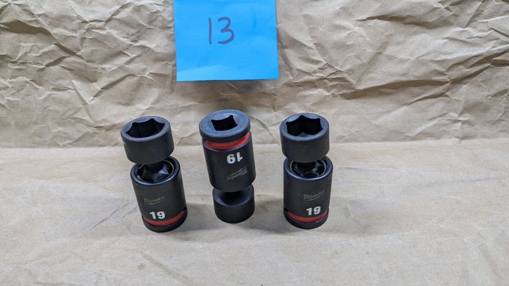 Торцева головка шарнирна поворотна 1/2" МіІwauкее