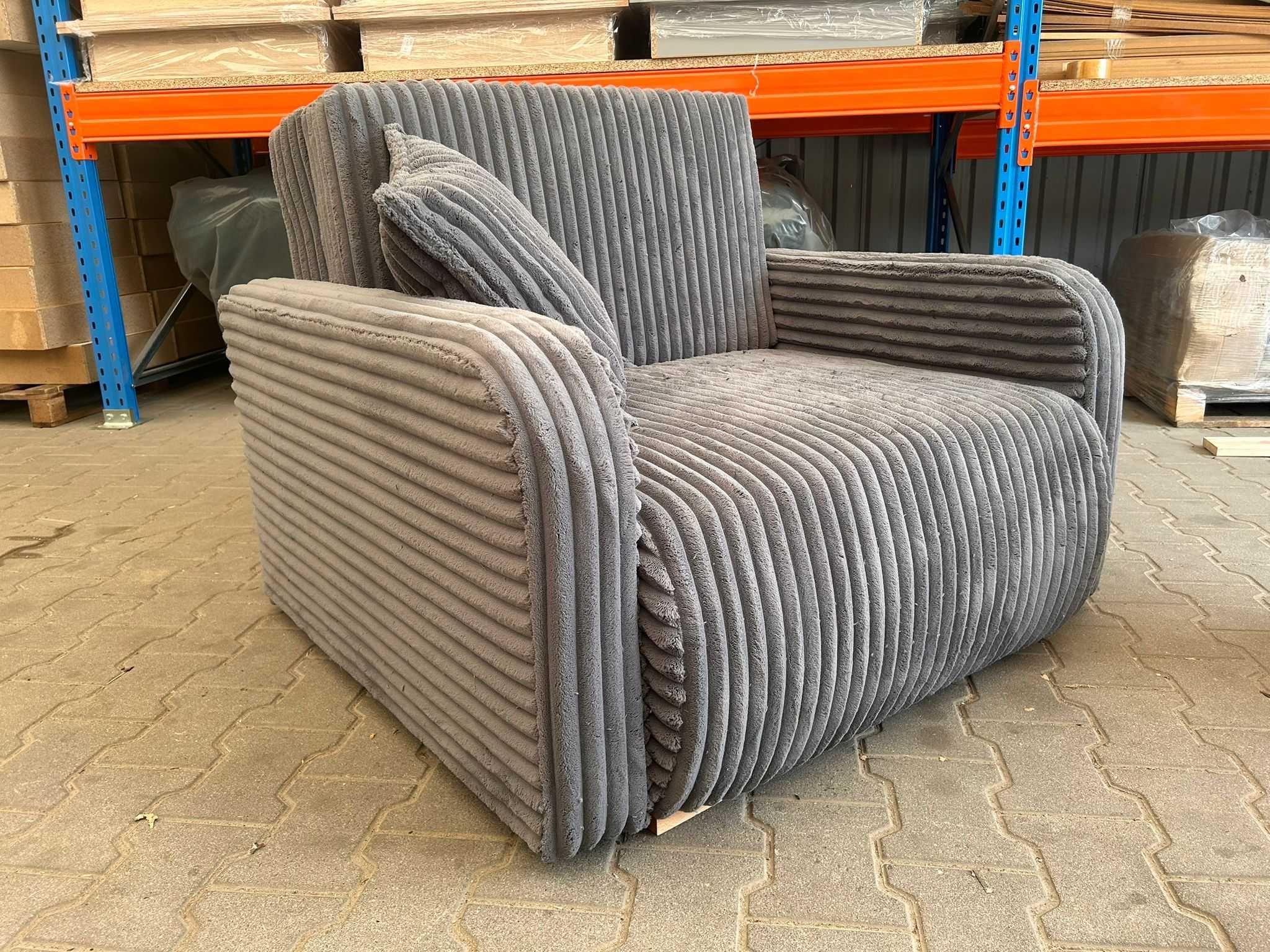 Mika 1 – mała sofa z dużymi możliwościami, dostawa w całej Polsce