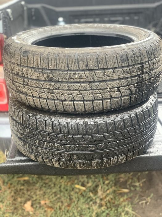 Пара зимової гуми R16 215/55 2023року