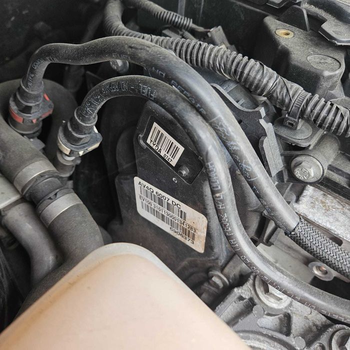 Posiadam czesci ford focus mk3 kombi 2013r 2,0tdci  kod lakieru IB