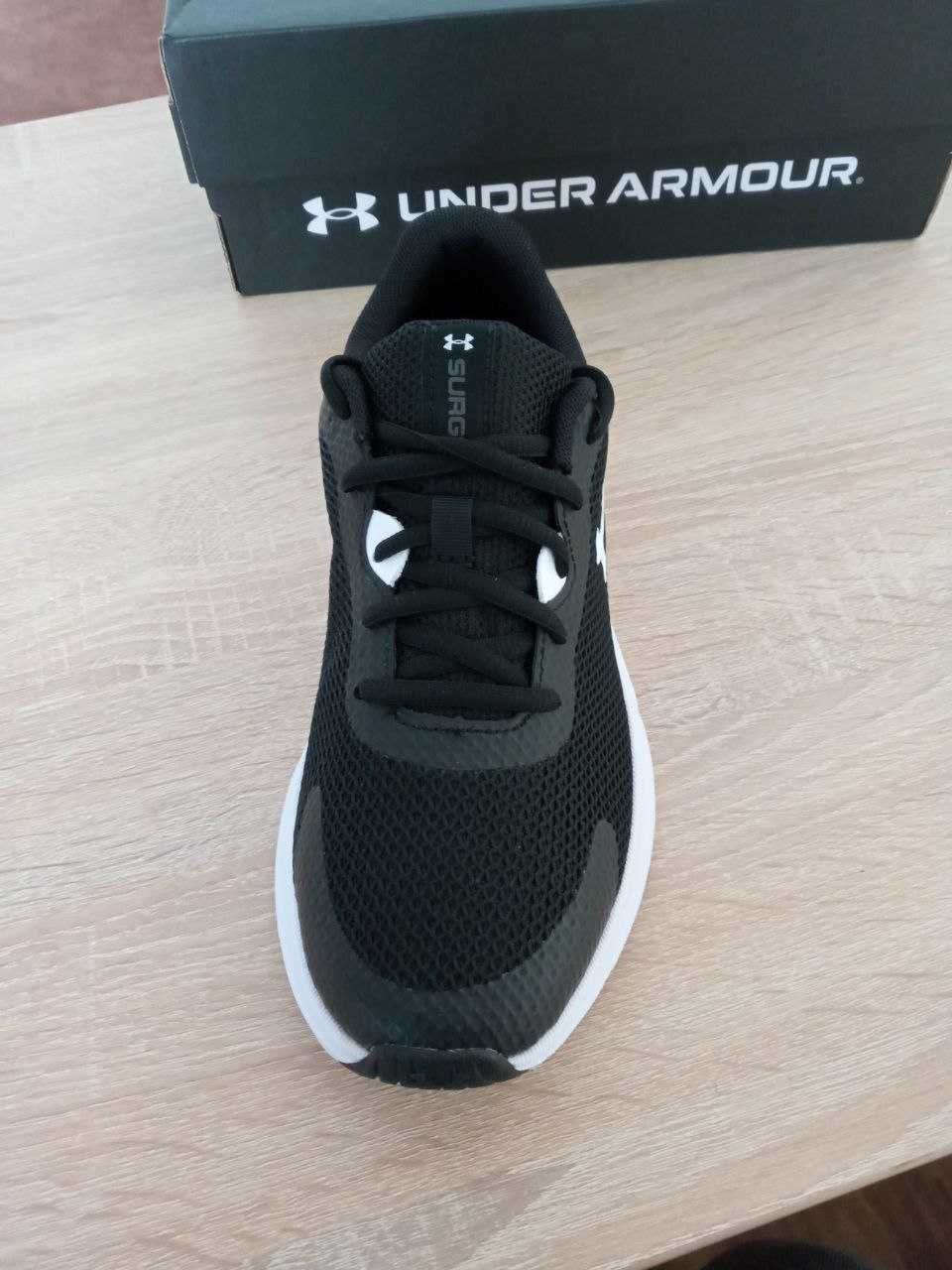 Оригінал Under Armour Surge 3 3024989-001 кросівки кроссовки